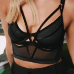 Andressa Art. E2055 Underbust de tul y terciopelo este producto es solo el arnés ideal para combinar con el conjunto